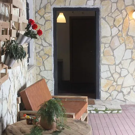 לינה וארוחת בוקר La Casetta